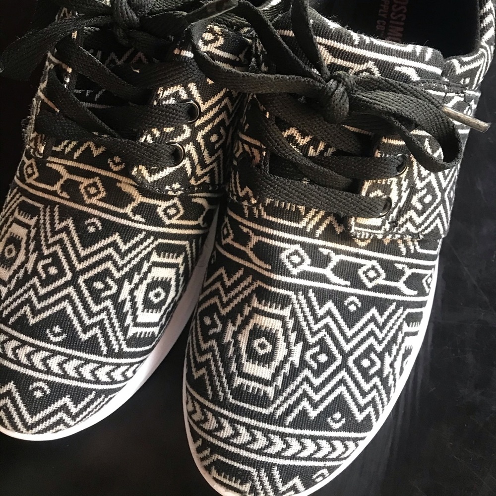 Mossimo Aztec Sneaker